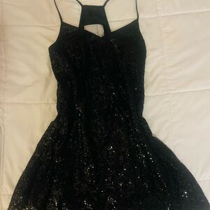 Y2K Pearl by Georgina Chapman Elegant Black Dress